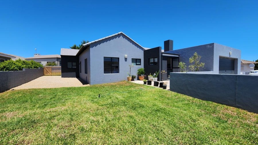 3 Bedroom Property for Sale in Country Club Western Cape